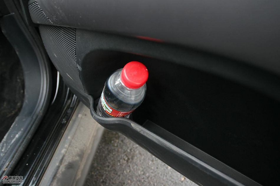 三菱欧蓝德EX劲界2.0运动版内饰及细节