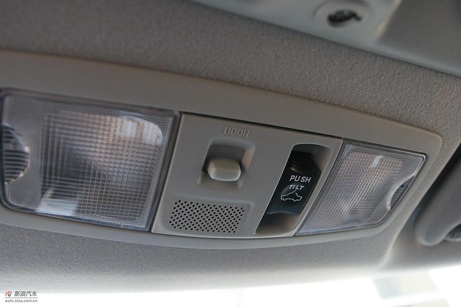三菱欧蓝德EX劲界2.0运动版内饰及细节