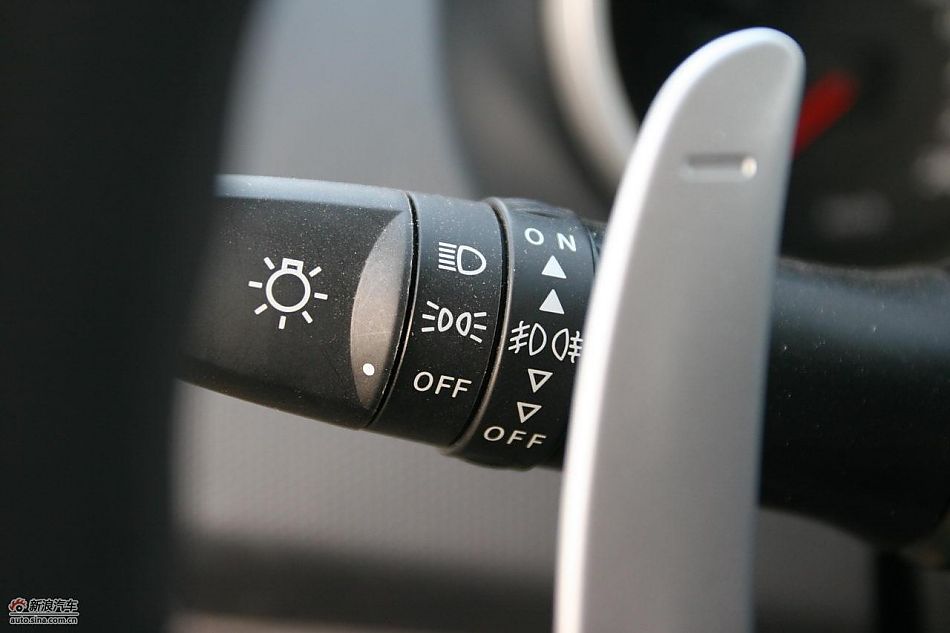 三菱欧蓝德EX劲界2.0运动版内饰及细节