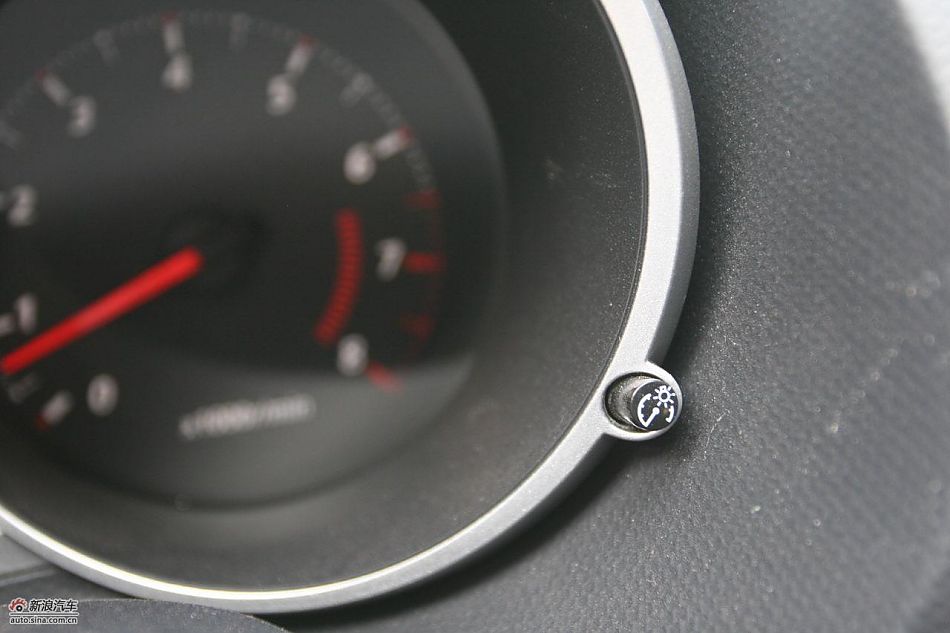 三菱欧蓝德EX劲界2.0运动版内饰及细节