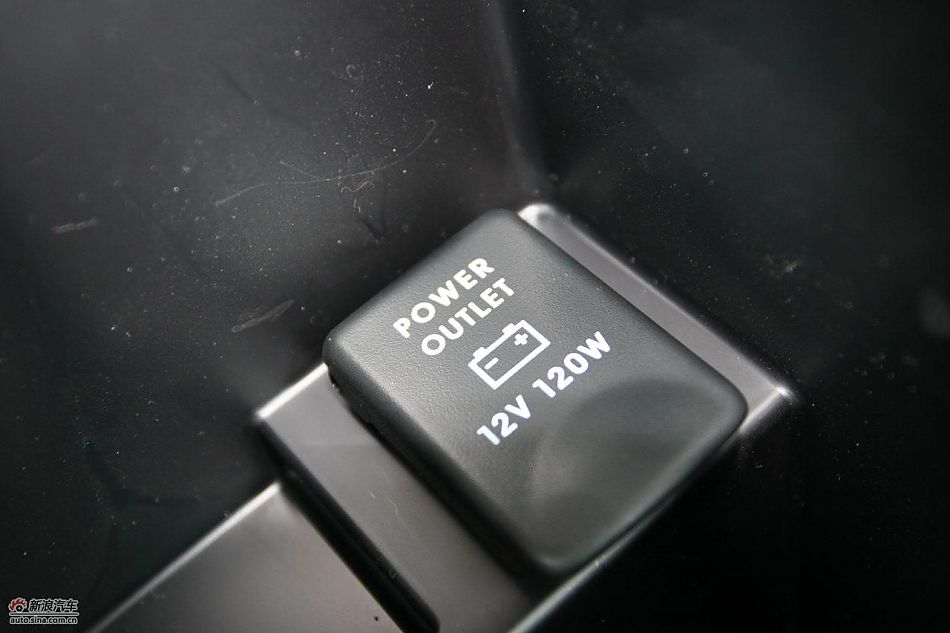 三菱欧蓝德EX劲界2.0运动版内饰及细节