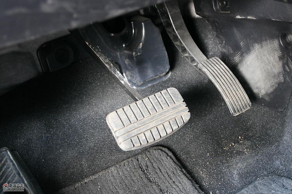 三菱欧蓝德EX劲界2.0运动版内饰及细节