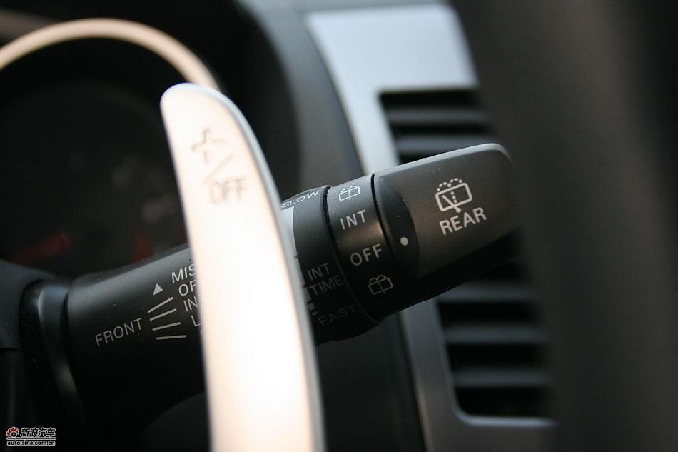 三菱欧蓝德EX劲界2.0运动版内饰及细节