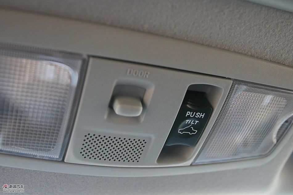 三菱欧蓝德EX劲界2.0运动版内饰及细节