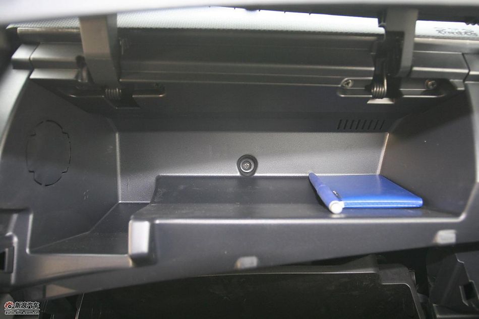 三菱欧蓝德EX劲界2.0运动版内饰及细节