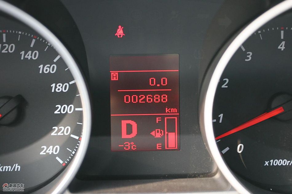 三菱欧蓝德EX劲界2.0运动版内饰及细节