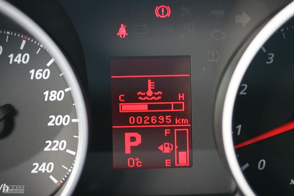 三菱欧蓝德EX劲界2.0运动版内饰及细节