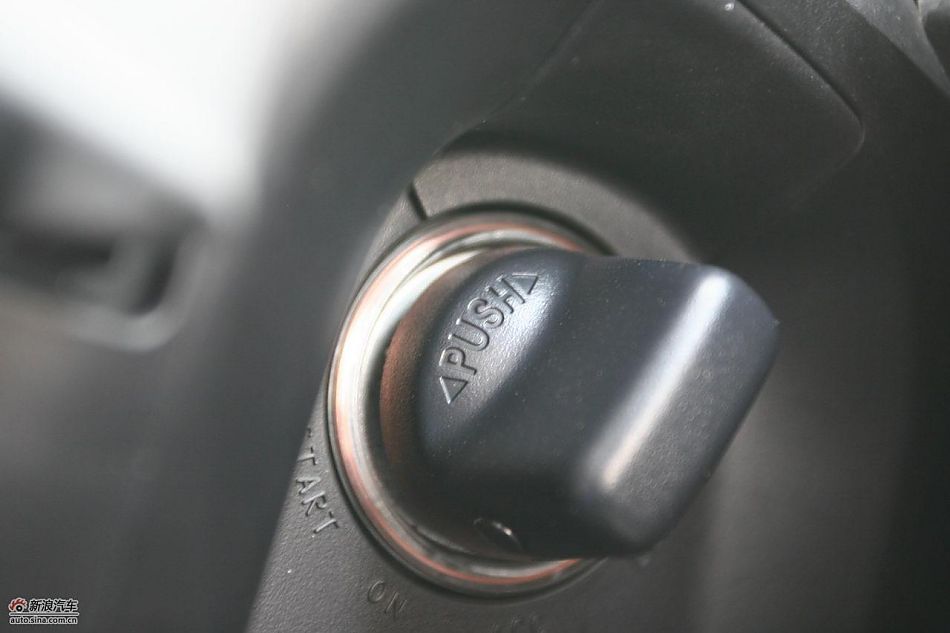 三菱欧蓝德EX劲界2.0运动版内饰及细节