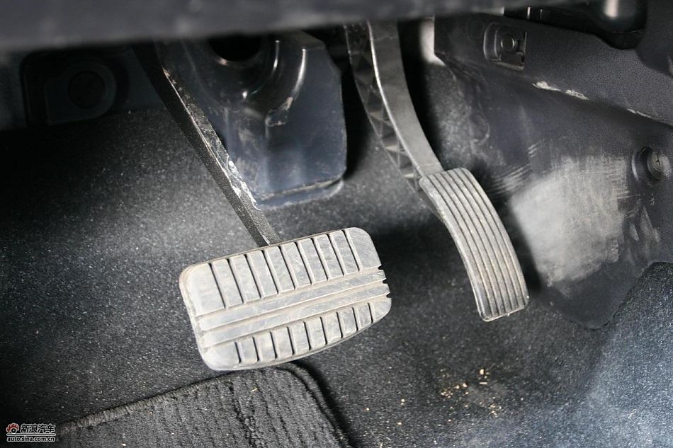 三菱欧蓝德EX劲界2.0运动版内饰及细节