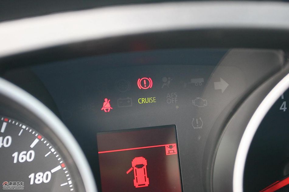 三菱欧蓝德EX劲界2.0运动版内饰及细节