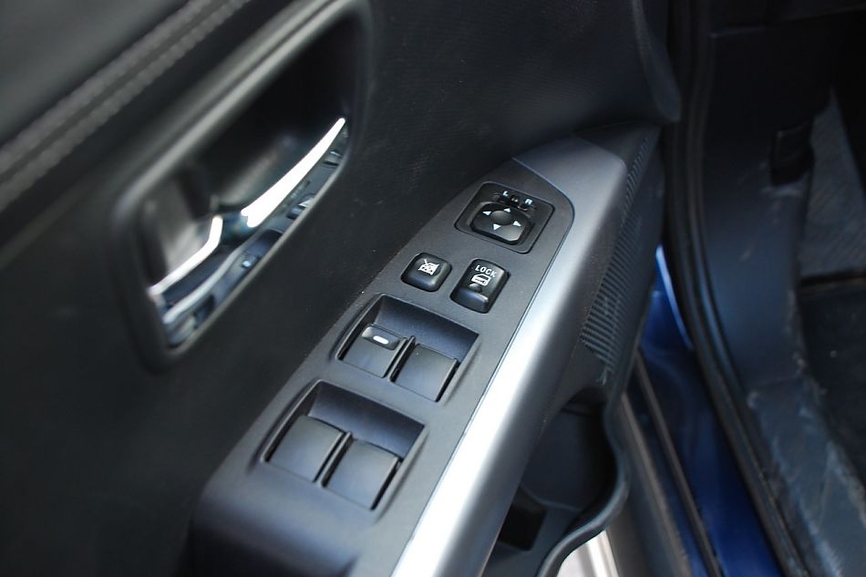 2010款欧蓝德EX3.0精英GT版内饰实拍