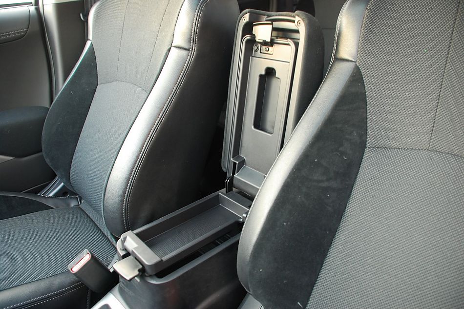 2010款欧蓝德EX3.0精英GT版内饰实拍