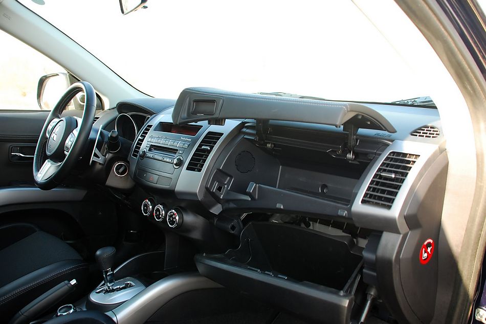 2010款欧蓝德EX3.0精英GT版内饰实拍