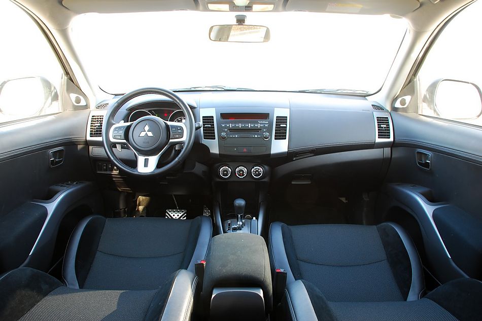 2010款欧蓝德EX3.0精英GT版内饰实拍