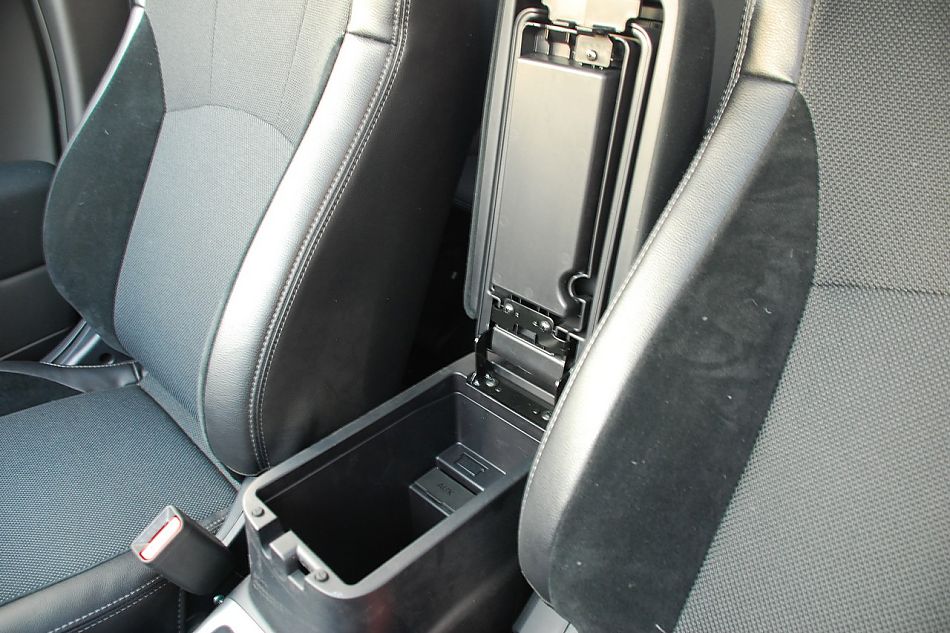 2010款欧蓝德EX3.0精英GT版内饰实拍