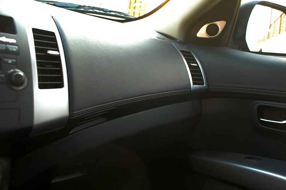 2010款欧蓝德EX3.0精英GT版内饰实拍