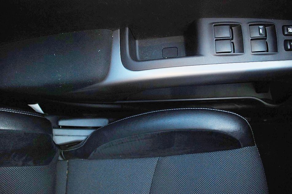 2010款欧蓝德EX3.0精英GT版内饰实拍