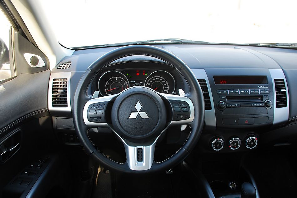 2010款欧蓝德EX3.0精英GT版内饰实拍