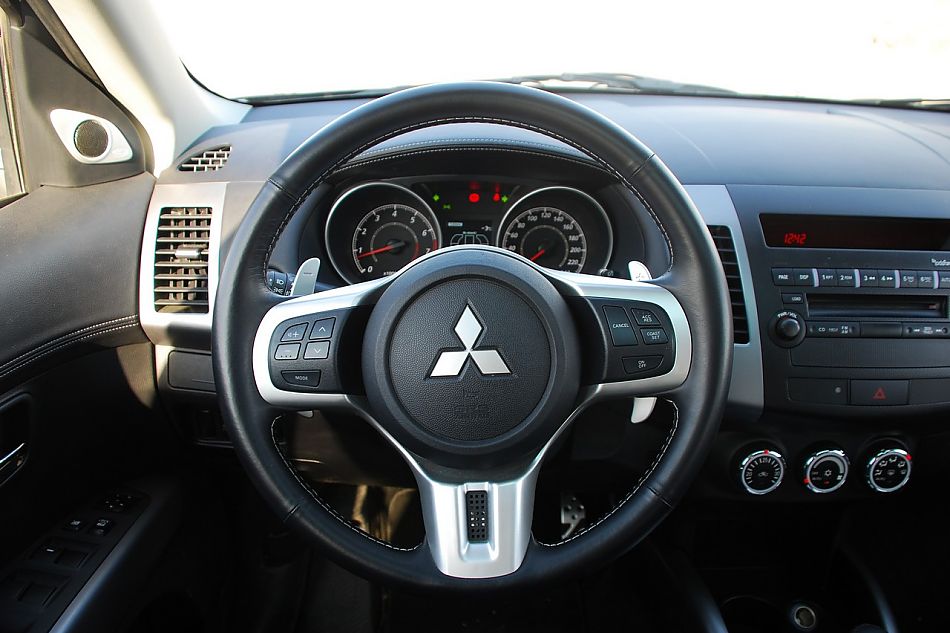 2010款欧蓝德EX3.0精英GT版内饰实拍