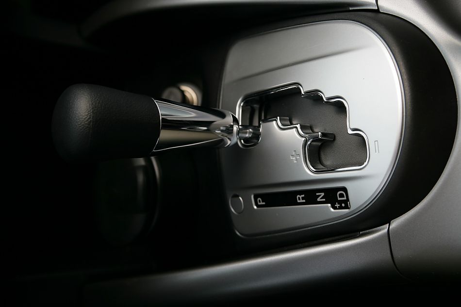 2010款三菱欧蓝德内饰资料图