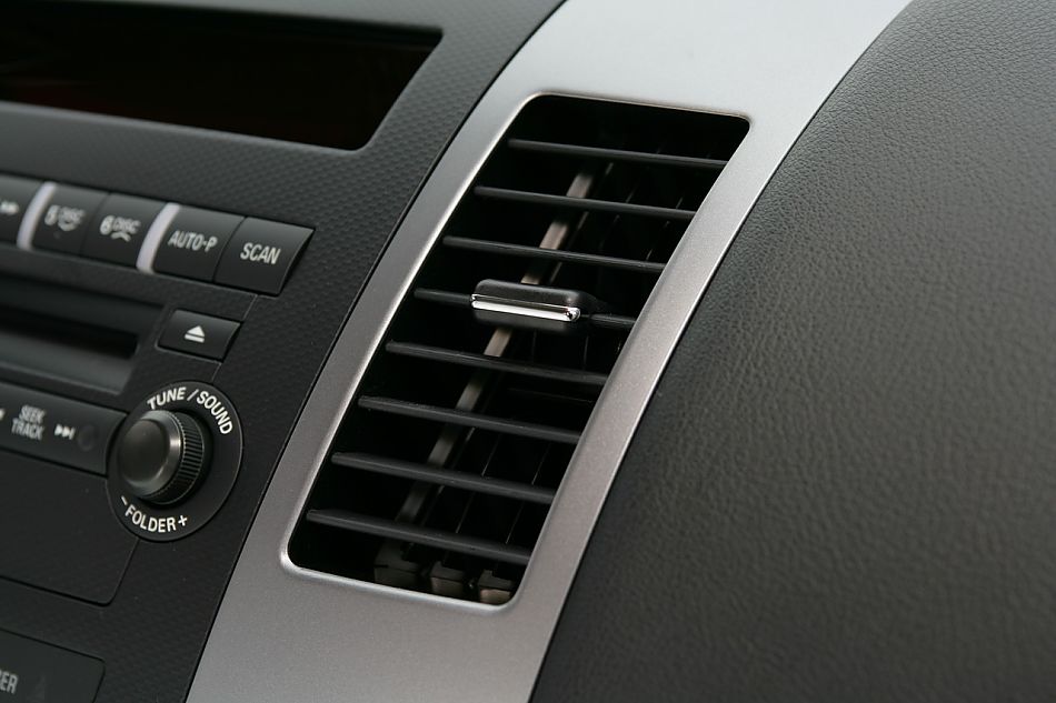 2010款三菱欧蓝德内饰资料图