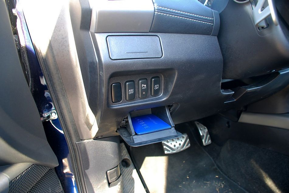 2010款欧蓝德EX3.0精英GT版内饰实拍