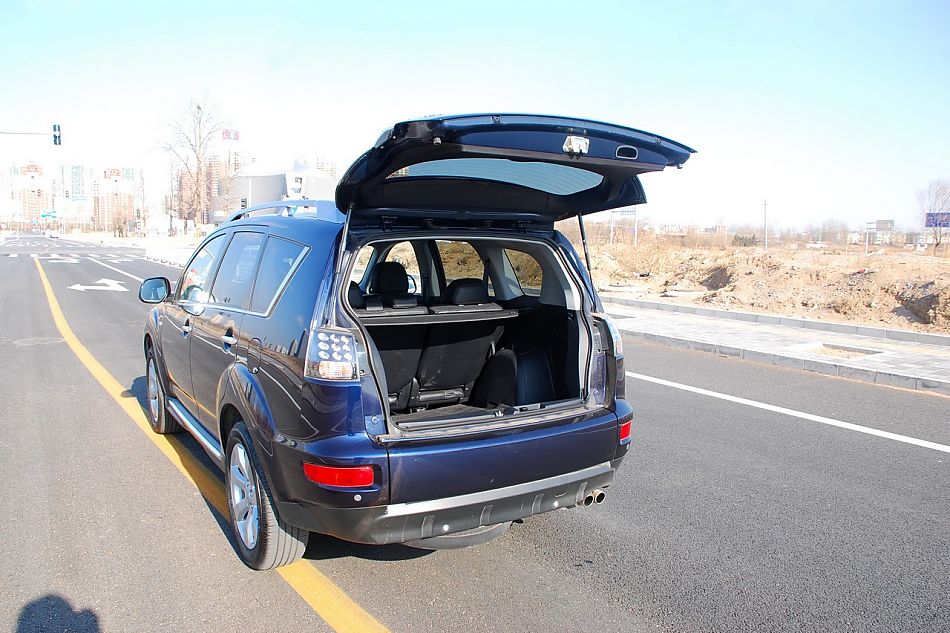 2010款欧蓝德EX3.0精英GT版细节实拍