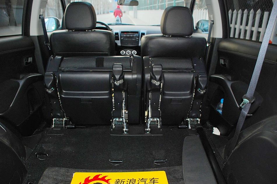 2010款欧蓝德EX3.0精英GT版细节实拍