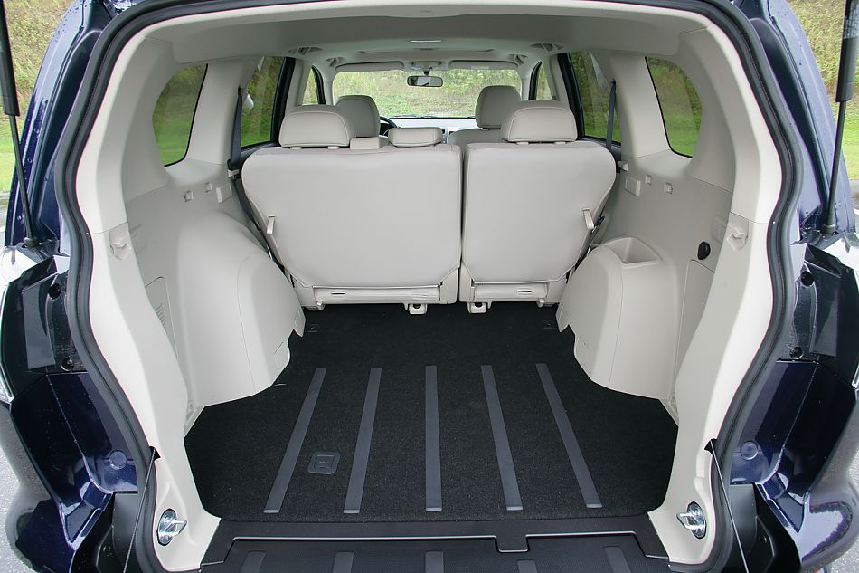 2010款三菱欧蓝德内饰资料图