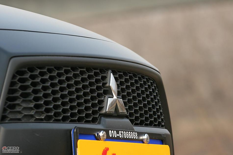 三菱欧蓝德EX劲界2.0运动版外观及细节