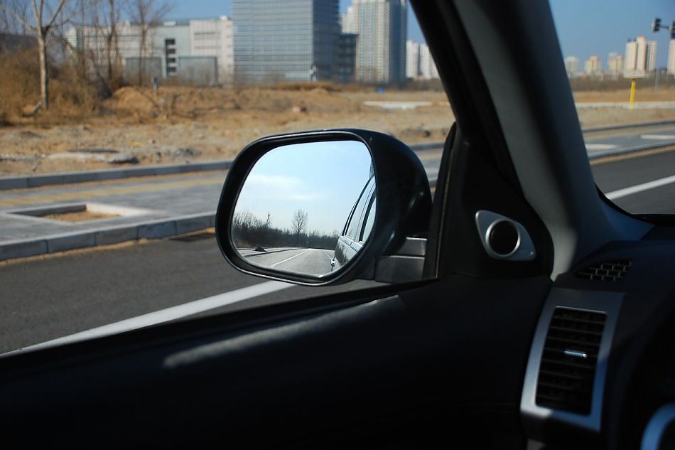 2010款欧蓝德EX3.0精英GT版内饰实拍