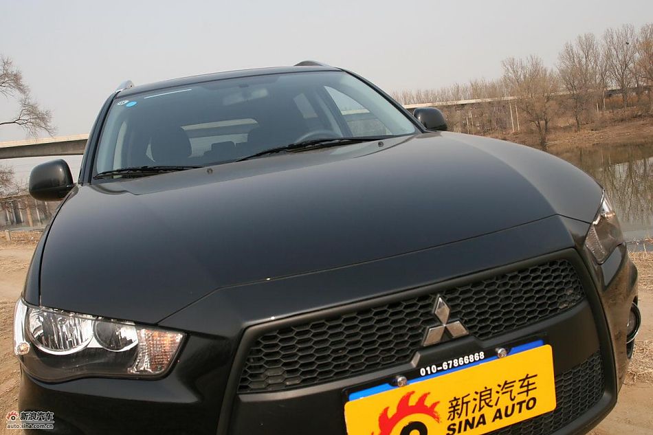 三菱欧蓝德EX劲界2.0运动版外观及细节