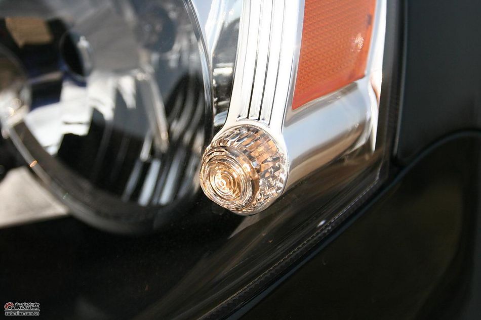 三菱欧蓝德EX劲界2.0运动版外观及细节