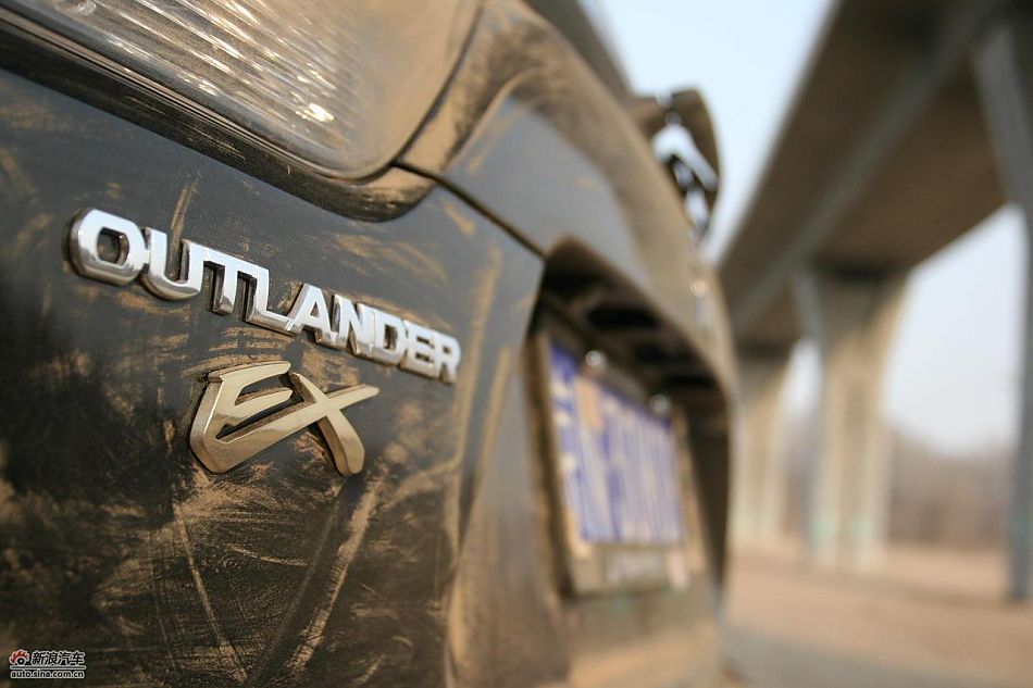 三菱欧蓝德EX劲界2.0运动版外观及细节