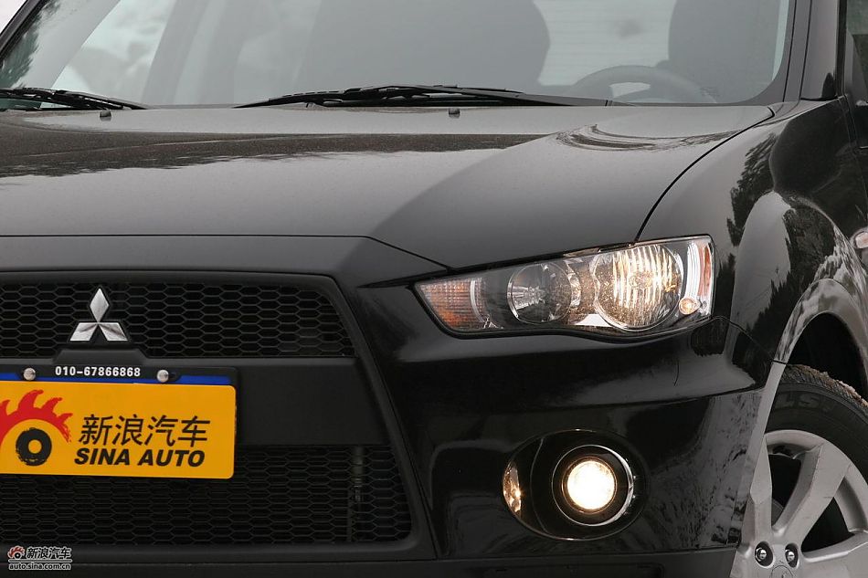 三菱欧蓝德EX劲界2.0运动版外观及细节