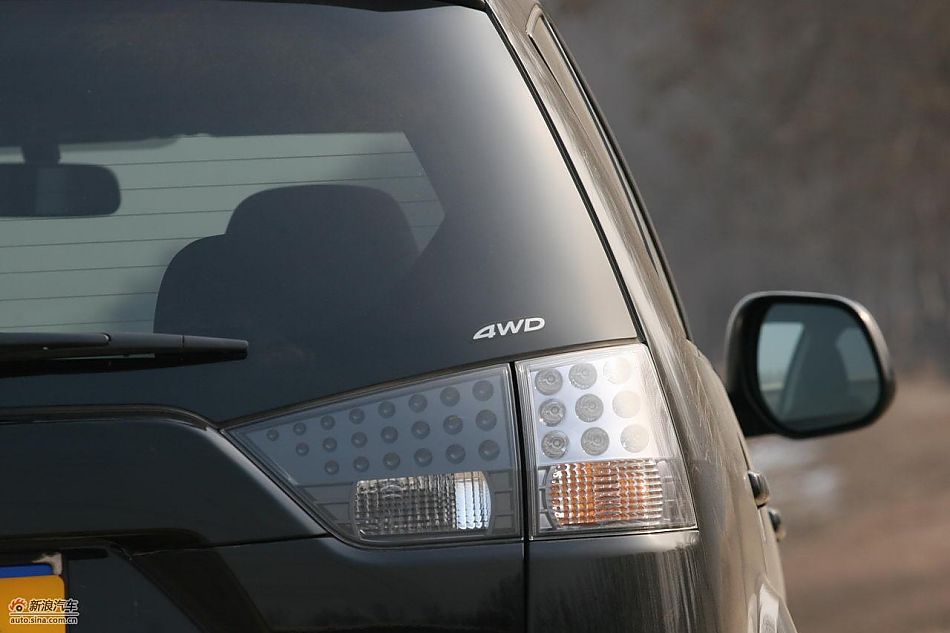 三菱欧蓝德EX劲界2.0运动版外观及细节