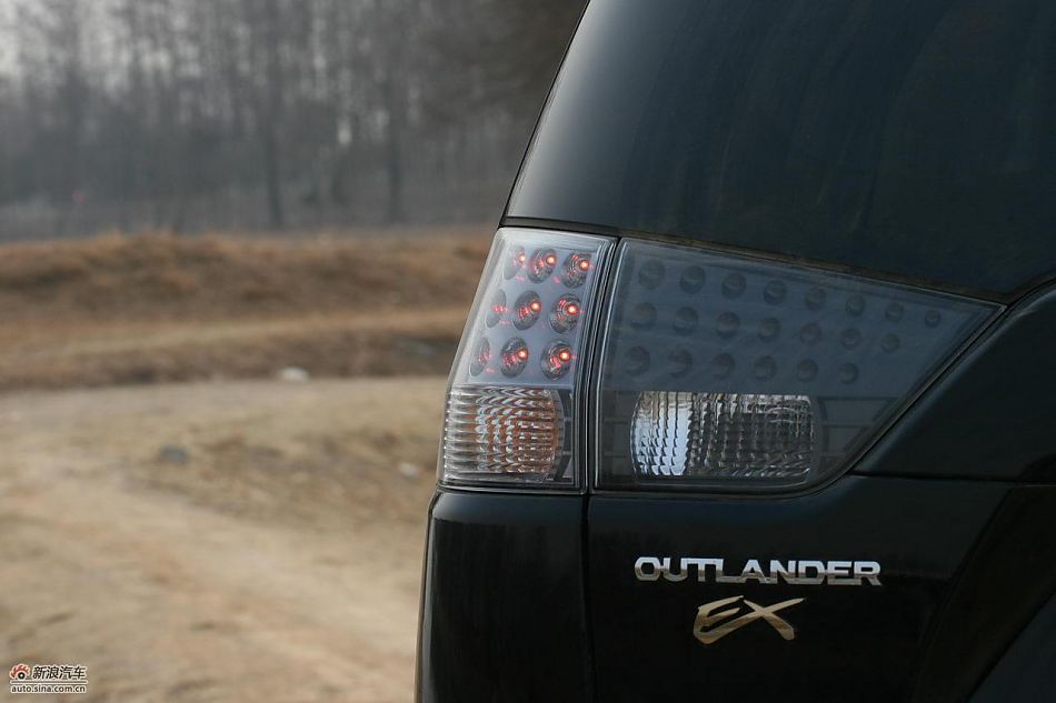 三菱欧蓝德EX劲界2.0运动版外观及细节