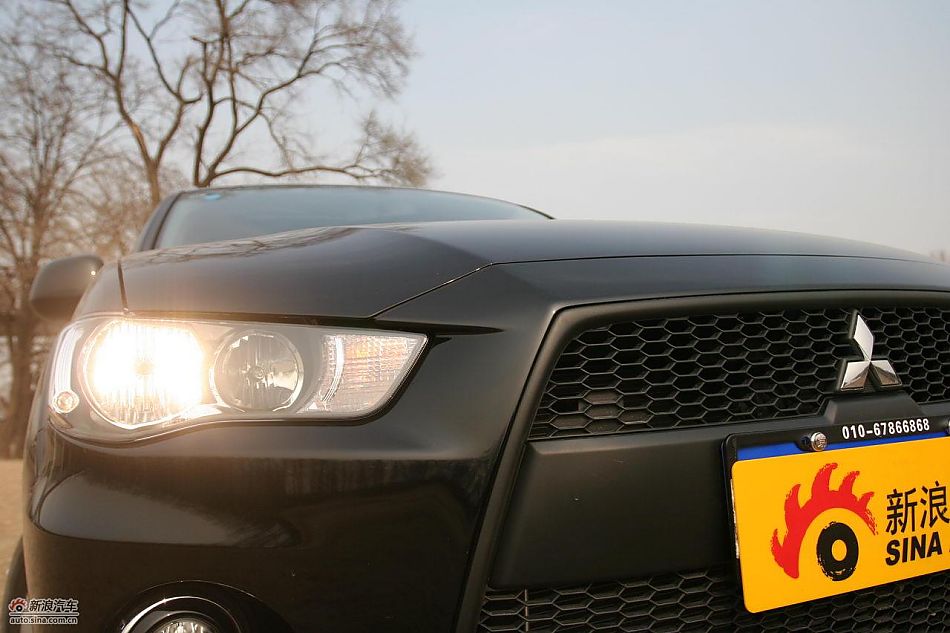 三菱欧蓝德EX劲界2.0运动版外观及细节