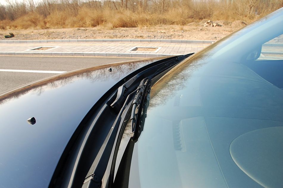 2010款欧蓝德EX3.0精英GT版外观实拍