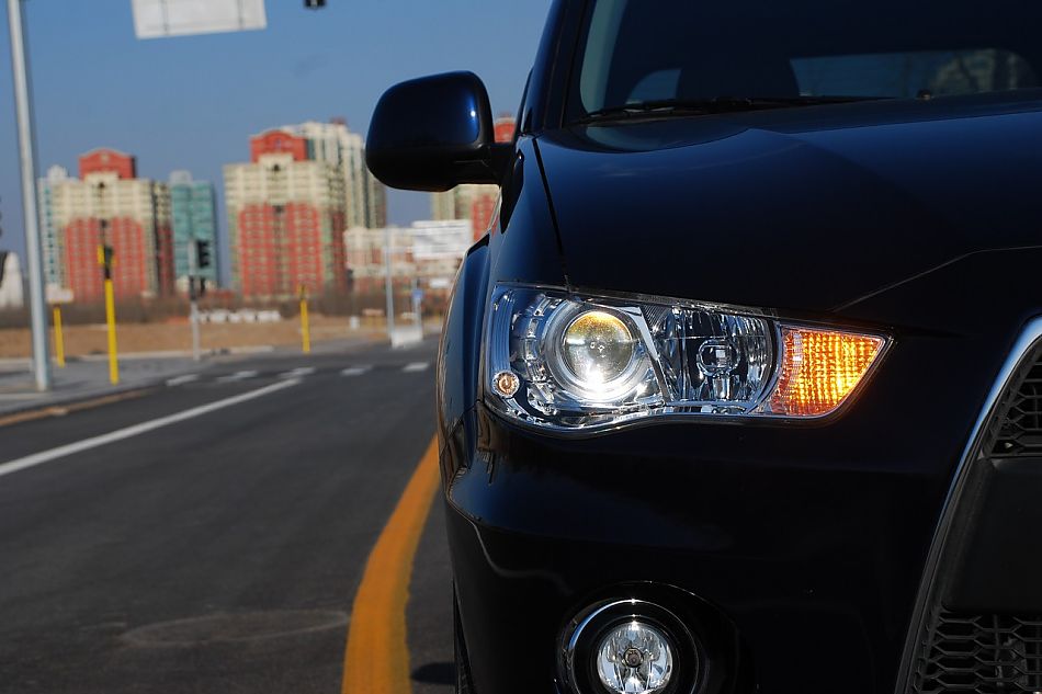 2010款欧蓝德EX3.0精英GT版外观实拍