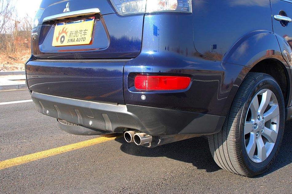 2010款欧蓝德EX3.0精英GT版外观实拍