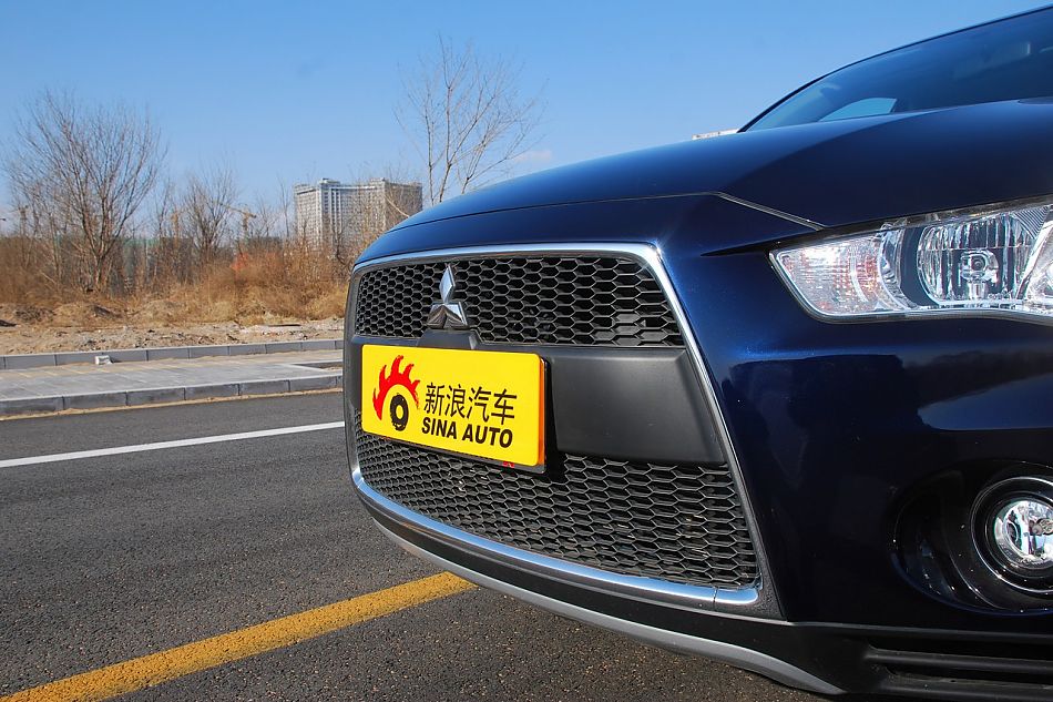 2010款欧蓝德EX3.0精英GT版外观实拍