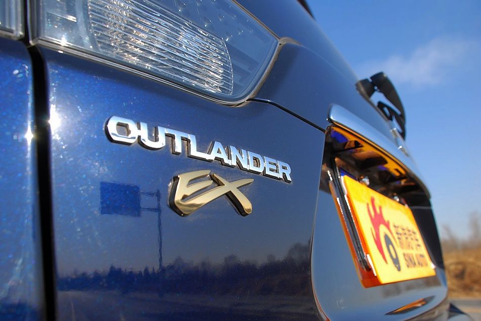 2010款欧蓝德EX3.0精英GT版外观实拍