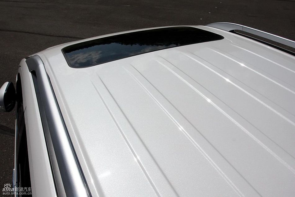 2010款三菱欧蓝德EX外观实拍图