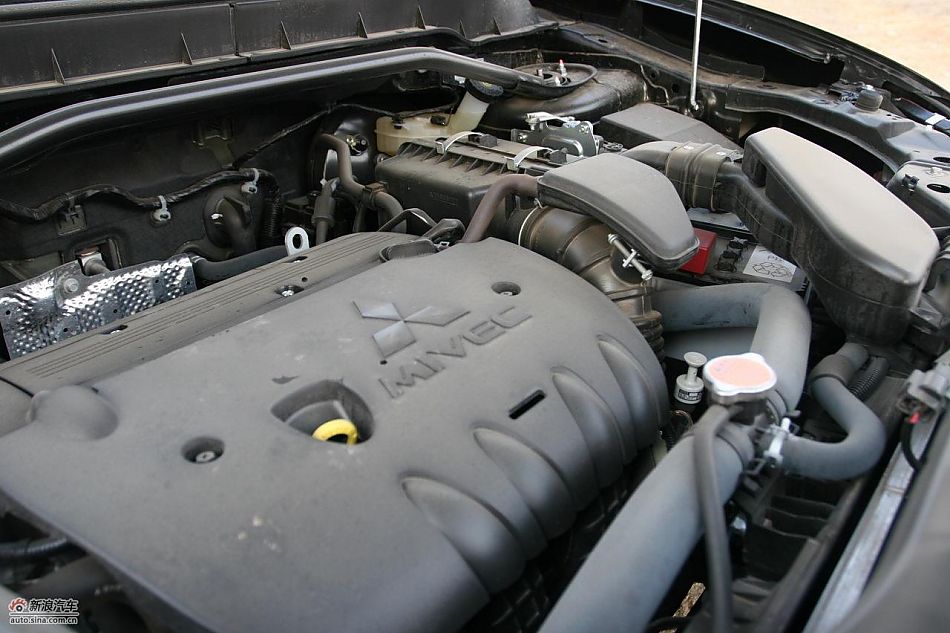 欧蓝德EX劲界2.0运动版发动机与底盘