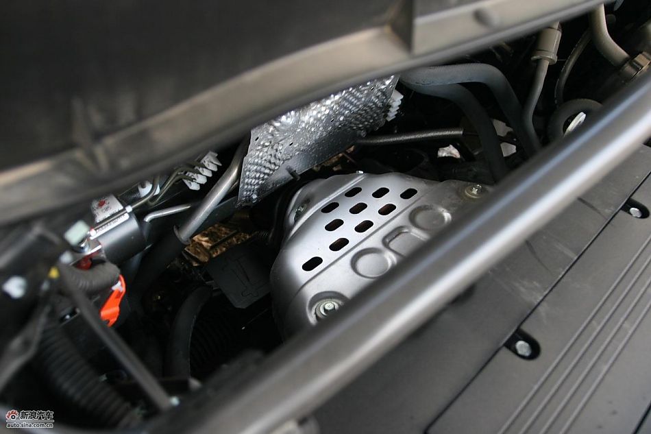 欧蓝德EX劲界2.0运动版发动机与底盘