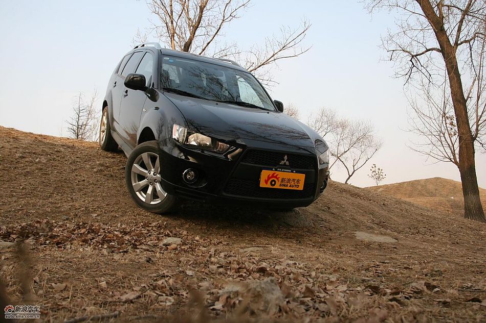 三菱欧蓝德EX劲界2.0运动版四驱体验