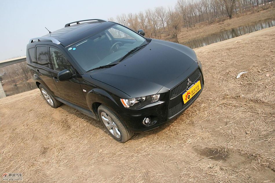 三菱欧蓝德EX劲界2.0运动版四驱体验