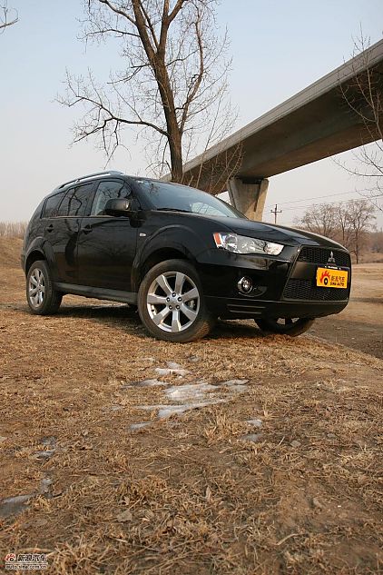 三菱欧蓝德EX劲界2.0运动版四驱体验