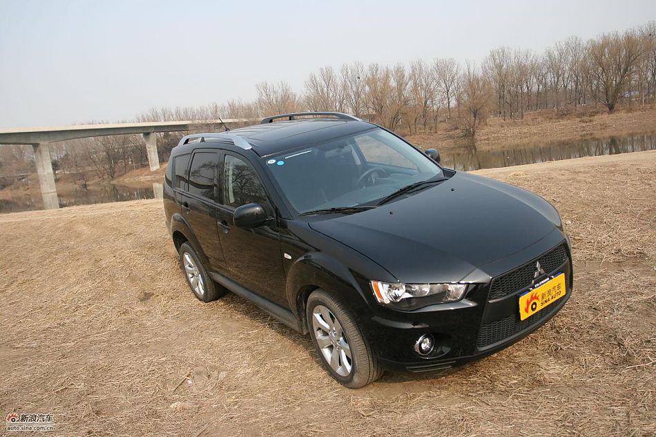 三菱欧蓝德EX劲界2.0运动版四驱体验